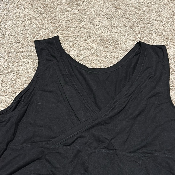 Black workout top - Picture 2 of 4